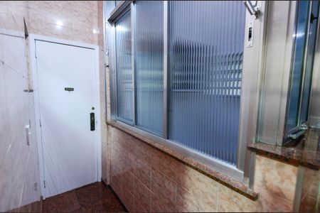 Apartamento à venda com 70m², 2 quartos e 1 vaga Apartamento à venda com 70m², 2 quartos e 1 vagaÁrea de Serviço