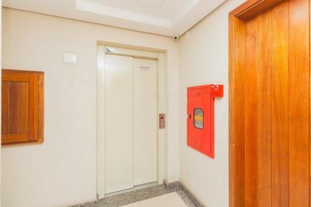 Apartamento para alugar com 88m², 2 quartos e 1 vaga Apartamento para alugar com 88m², 2 quartos e 1 vagaHall