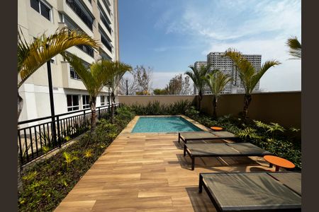 Apartamento à venda com 87m², 3 quartos e 2 vagas Apartamento à venda com 87m², 3 quartos e 2 vagasÁrea comum - Piscina