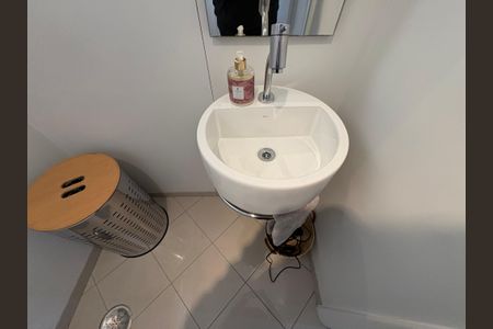 Apartamento à venda com 97m², 3 quartos e 2 vagasBanheiro 2