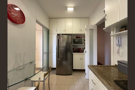 Apartamento à venda com 97m², 3 quartos e 2 vagasCozinha