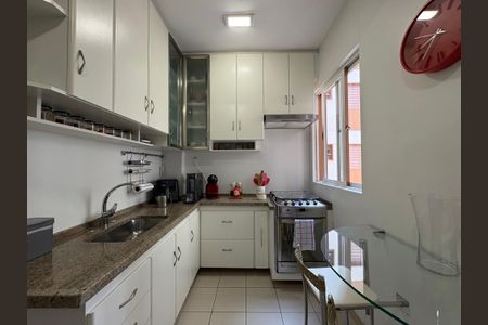 Apartamento à venda com 97m², 3 quartos e 2 vagasCozinha
