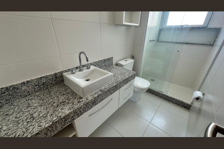Apartamento à venda com 91m², 3 quartos e 2 vagasBanheiro quarto 2