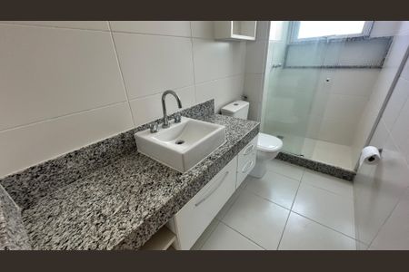 Apartamento à venda com 91m², 3 quartos e 2 vagasBanheiro quarto 2