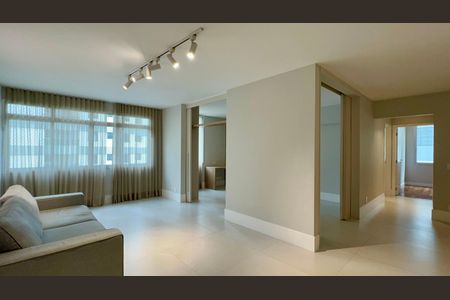 Sala de apartamento para alugar com 2 quartos, 126m² em Paraíso, São Paulo
