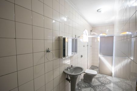 Casa para alugar com 1000m², 3 quartos e 4 vagasBanheiro da Suíte