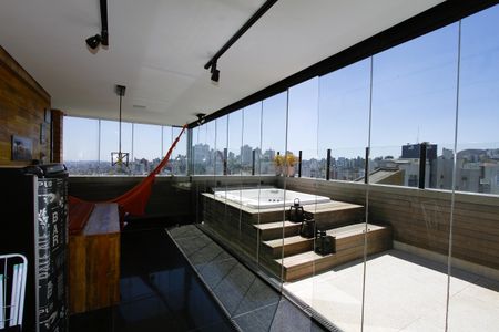 Apartamento à venda com 160m², 4 quartos e 2 vagasTerraço