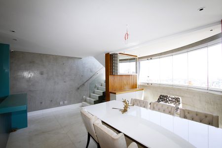 Apartamento à venda com 160m², 4 quartos e 2 vagasSala