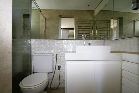 Apartamento à venda com 160m², 4 quartos e 2 vagasBanheiro da Suíte