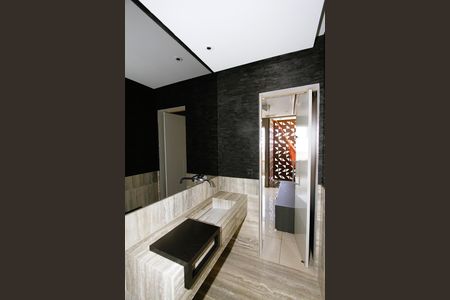 Apartamento à venda com 160m², 4 quartos e 2 vagasLavabo