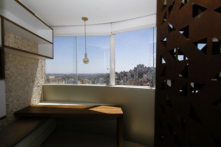 Apartamento à venda com 160m², 4 quartos e 2 vagasSala