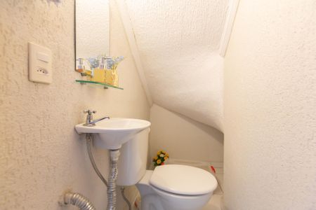 Casa de condomínio à venda com 72m², 2 quartos e 1 vaga Casa de condomínio à venda com 72m², 2 quartos e 1 vagaLavabo