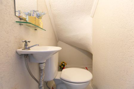 Casa de condomínio à venda com 72m², 2 quartos e 1 vaga Casa de condomínio à venda com 72m², 2 quartos e 1 vagaLavabo