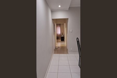 Casa à venda com 160m², 3 quartos e 4 vagas Casa à venda com 160m², 3 quartos e 4 vagasCorredor