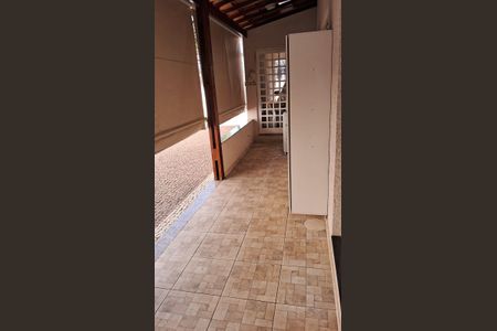 Casa à venda com 160m², 3 quartos e 4 vagas Casa à venda com 160m², 3 quartos e 4 vagasÁrea Externa