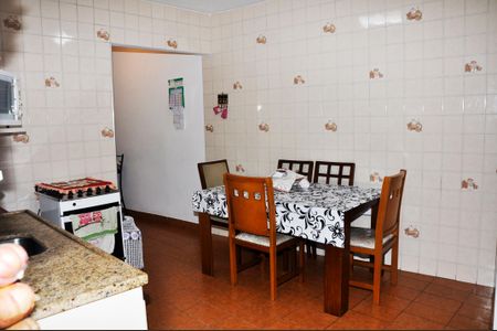 Casa de condomínio à venda com 231m², 4 quartos e 1 vaga Casa de condomínio à venda com 231m², 4 quartos e 1 vagaCozinha