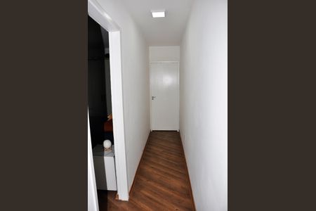 Casa de condomínio à venda com 231m², 4 quartos e 1 vaga Casa de condomínio à venda com 231m², 4 quartos e 1 vagaCorredor Casa 2