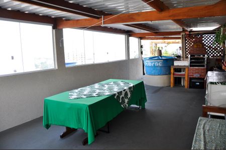 Casa de condomínio à venda com 231m², 4 quartos e 1 vaga Casa de condomínio à venda com 231m², 4 quartos e 1 vagaQuintal