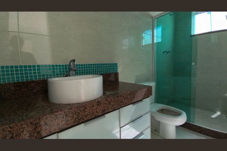 Casa de condomínio à venda com 300m², 3 quartos e 2 vagasBanheiro da Suíte 3