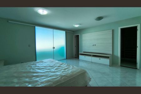 Casa de condomínio à venda com 300m², 3 quartos e 2 vagasSuíte 1