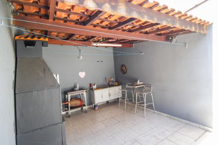 Casa à venda com 175m², 3 quartos e 3 vagas Casa à venda com 175m², 3 quartos e 3 vagasÁrea comum