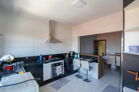 Casa à venda com 175m², 3 quartos e 3 vagas Casa à venda com 175m², 3 quartos e 3 vagasCozinha