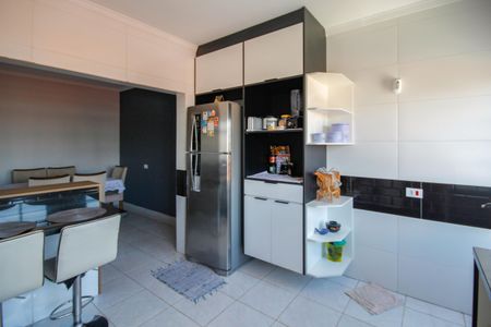 Casa à venda com 175m², 3 quartos e 3 vagas Casa à venda com 175m², 3 quartos e 3 vagasCozinha
