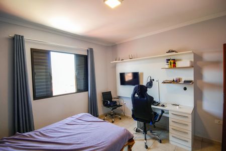 Casa à venda com 175m², 3 quartos e 3 vagas Casa à venda com 175m², 3 quartos e 3 vagasQuarto 2