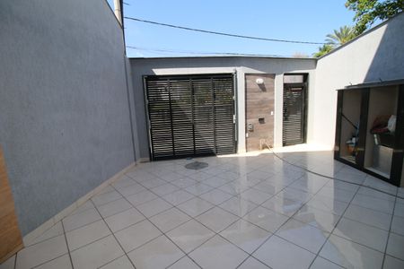 Casa à venda com 320m², 4 quartos e 2 vagasGaragem