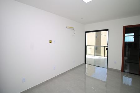 Casa à venda com 320m², 4 quartos e 2 vagasSuíte 1