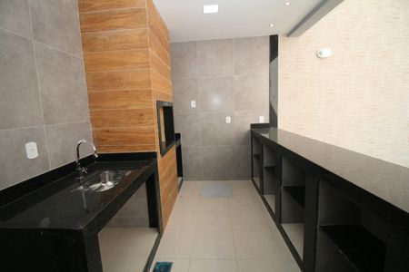 Casa à venda com 320m², 4 quartos e 2 vagasÁrea comum - Churrasqueira