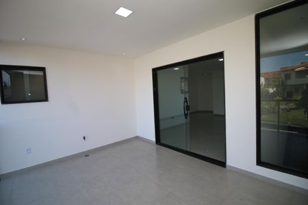 Casa à venda com 320m², 4 quartos e 2 vagasVaranda da Suíte 3