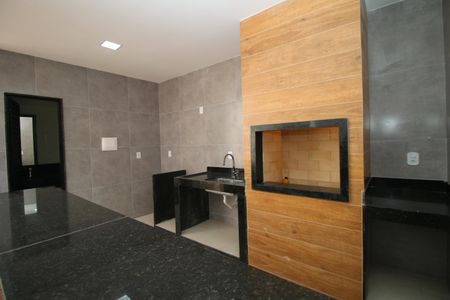 Casa à venda com 320m², 4 quartos e 2 vagasÁrea comum - Churrasqueira