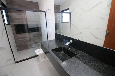 Casa à venda com 320m², 4 quartos e 2 vagasBanheiro da Suíte 3