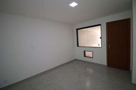 Casa à venda com 320m², 4 quartos e 2 vagasQuarto de Serviço