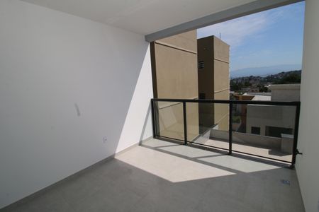 Casa à venda com 320m², 4 quartos e 2 vagasVaranda da Suíte 1