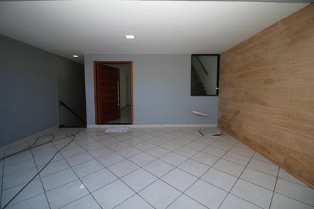 Casa à venda com 320m², 4 quartos e 2 vagasGaragem