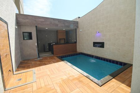 Casa à venda com 320m², 4 quartos e 2 vagasÁrea comum - Piscina