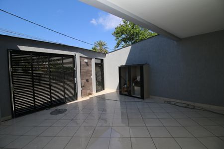 Casa à venda com 320m², 4 quartos e 2 vagasGaragem