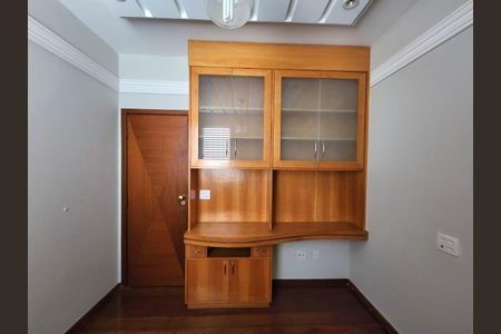Apartamento à venda com 122m², 4 quartos e 2 vagas Apartamento à venda com 122m², 4 quartos e 2 vagasQuarto 2