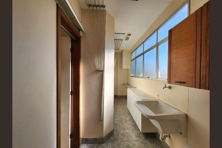 Apartamento à venda com 122m², 4 quartos e 2 vagas Apartamento à venda com 122m², 4 quartos e 2 vagasÁrea de Serviço