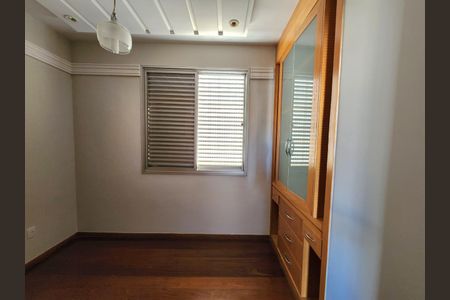 Apartamento à venda com 122m², 4 quartos e 2 vagas Apartamento à venda com 122m², 4 quartos e 2 vagasQuarto 1