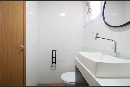 Apartamento à venda com 52m², 2 quartos e 1 vaga Apartamento à venda com 52m², 2 quartos e 1 vagaBanheiro