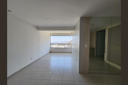 Sala  de apartamento à venda com 2 quartos, 75m² em Serra, Belo Horizonte