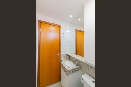 Apartamento à venda com 140m², 2 quartos e 2 vagas Apartamento à venda com 140m², 2 quartos e 2 vagasBanheiro da Suíte 1