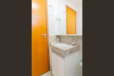 Apartamento à venda com 140m², 2 quartos e 2 vagas Apartamento à venda com 140m², 2 quartos e 2 vagasBanheiro da Suíte 1