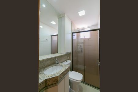 Apartamento à venda com 140m², 2 quartos e 2 vagas Apartamento à venda com 140m², 2 quartos e 2 vagasBanheiro da Suíte 1