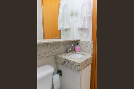 Apartamento à venda com 140m², 2 quartos e 2 vagas Apartamento à venda com 140m², 2 quartos e 2 vagasBanheiro