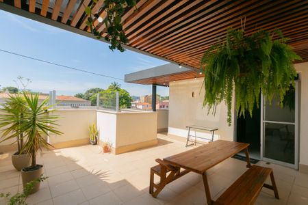 Apartamento à venda com 140m², 2 quartos e 2 vagas Apartamento à venda com 140m², 2 quartos e 2 vagasCobertura