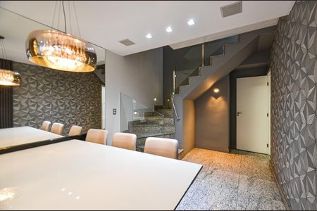 Apartamento à venda com 300m², 3 quartos e 3 vagas Apartamento à venda com 300m², 3 quartos e 3 vagasSala de Jantar